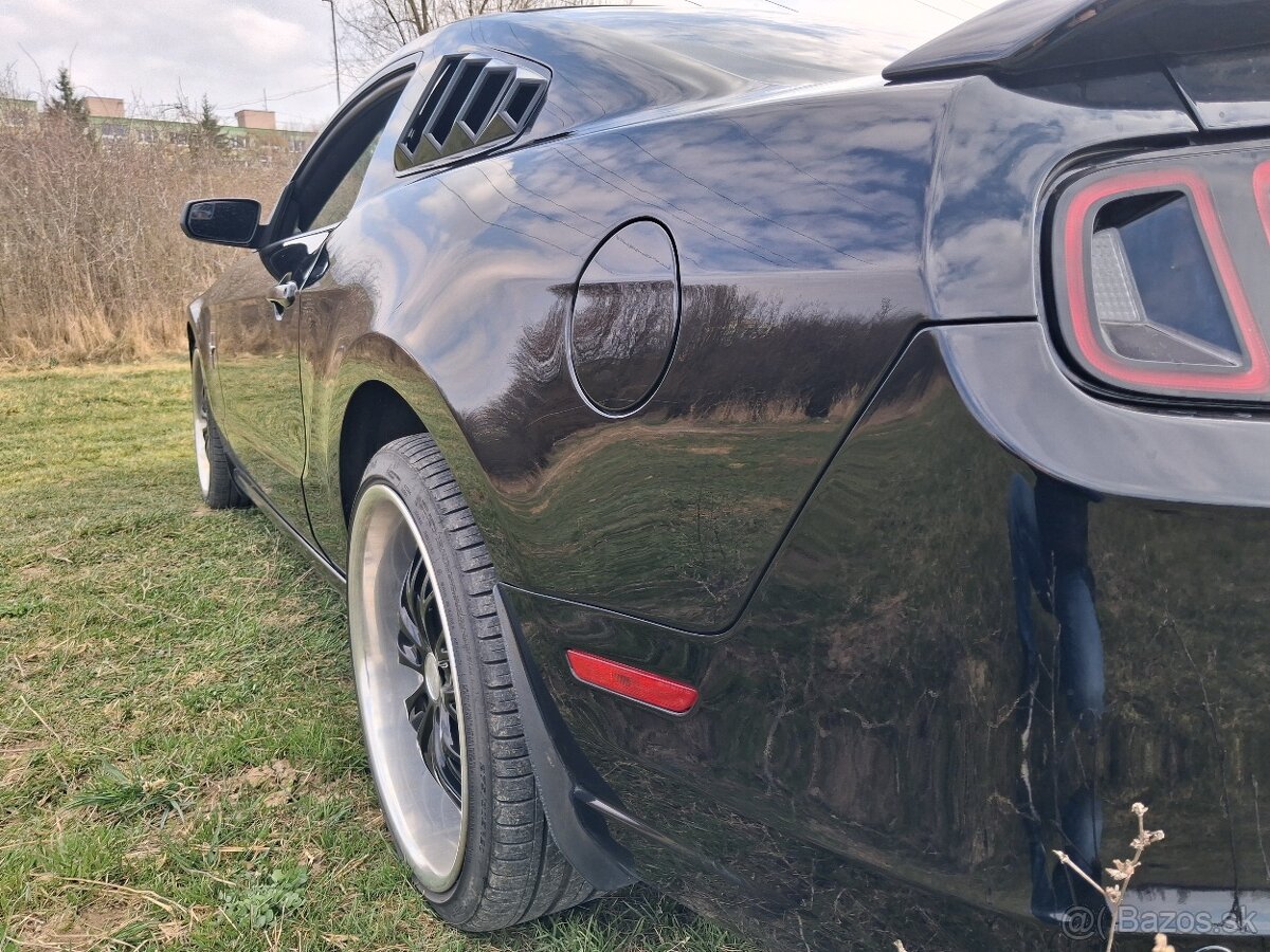 Ford mustang - 6