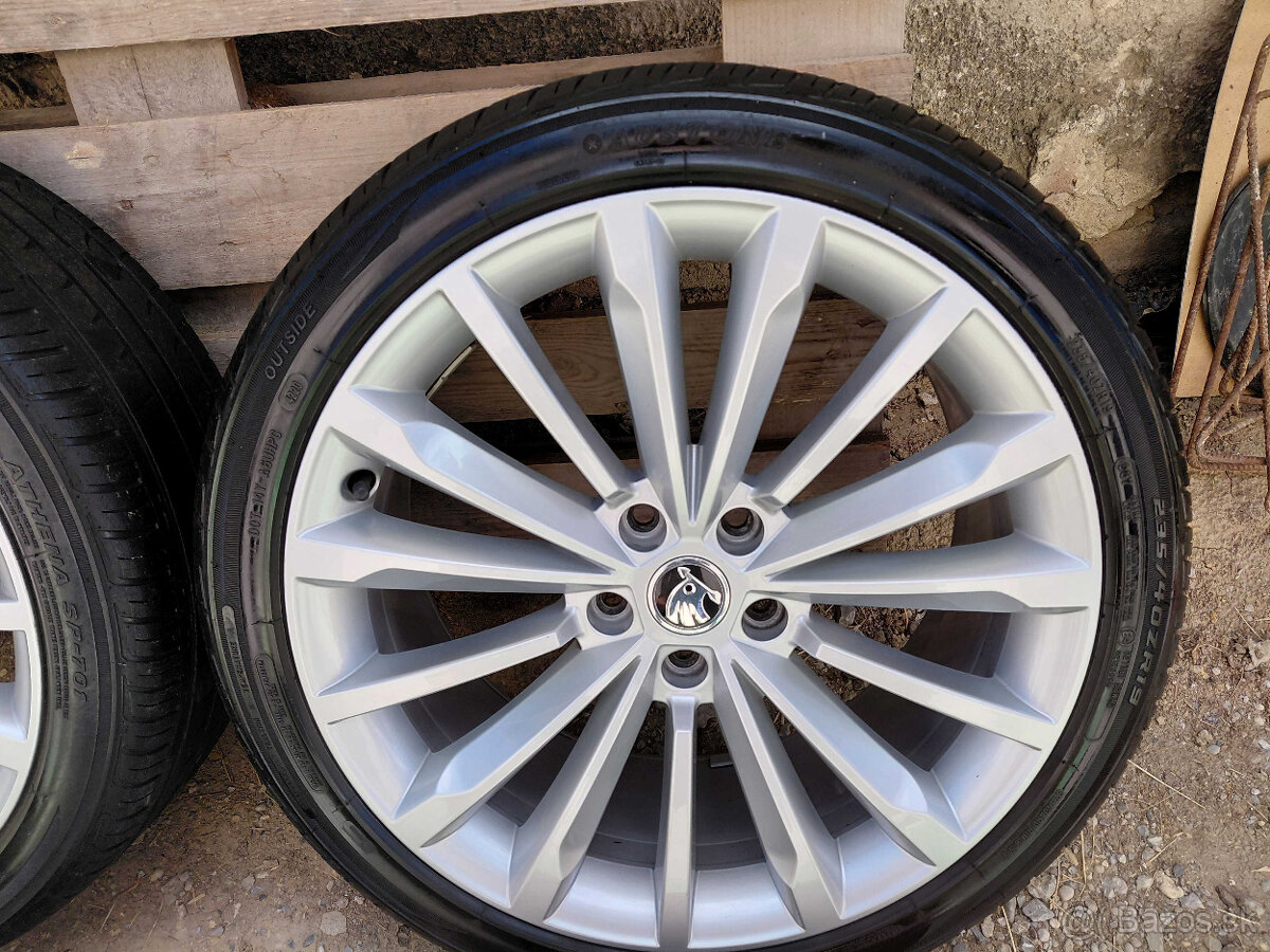 19" Skoda Superb - TRINITY - 6