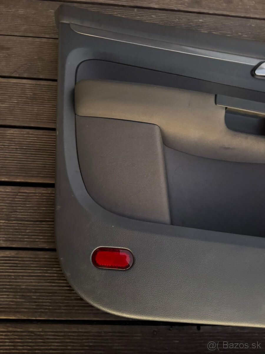 Tapacíre na VW Touran II - 6