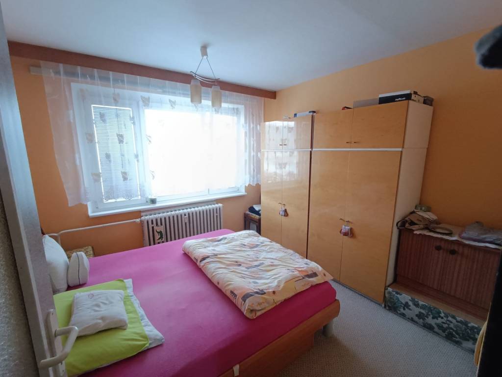 Na predaj veľkometrážny 3 izbový byt Žarnovica - 6