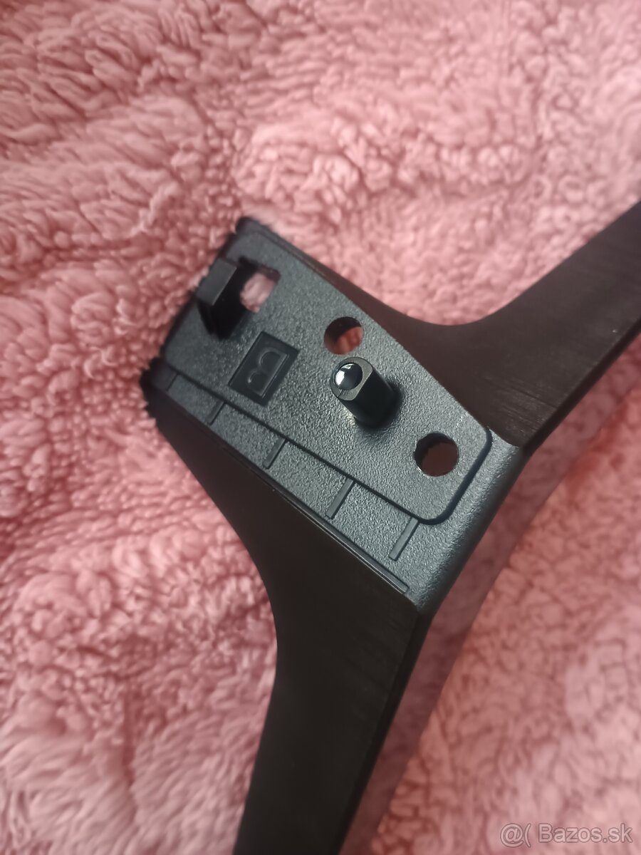 Podstavec na TV LG, nožičky - 6