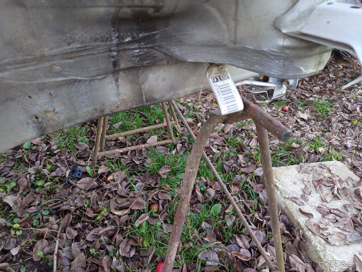 Predám skelet z Fabia 1 Combi - 6