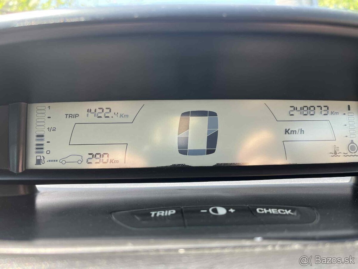 Predám CITROËN C4 - 6