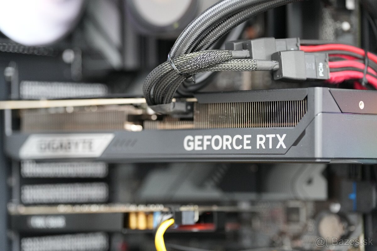 Herný PC, Ryzen 7 7800X3D, RTX 5080, 32GB RAM, SSD - 6