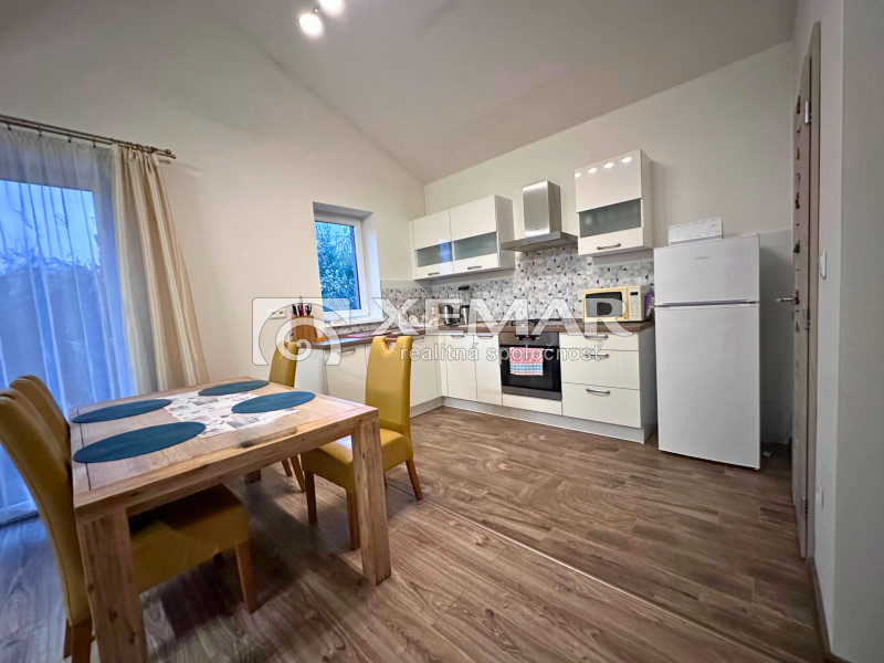 PREDAJ 3 izbový dom v okolí Banskej Bystrice - 6