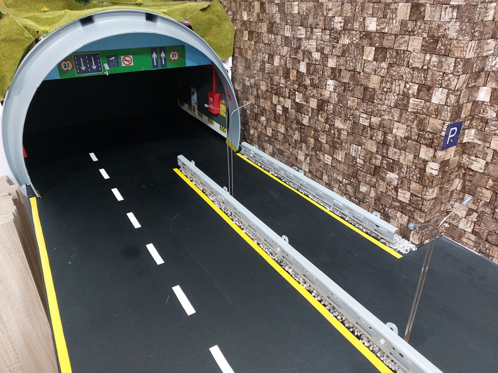 diorama dialnica s tunelom 1:18 - 6