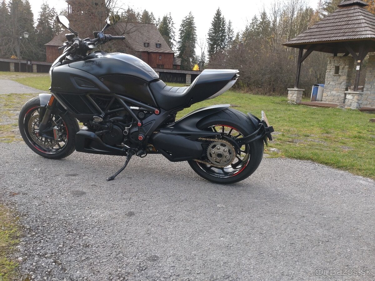 Ducati Diavel 1200 Dark Edition - 6
