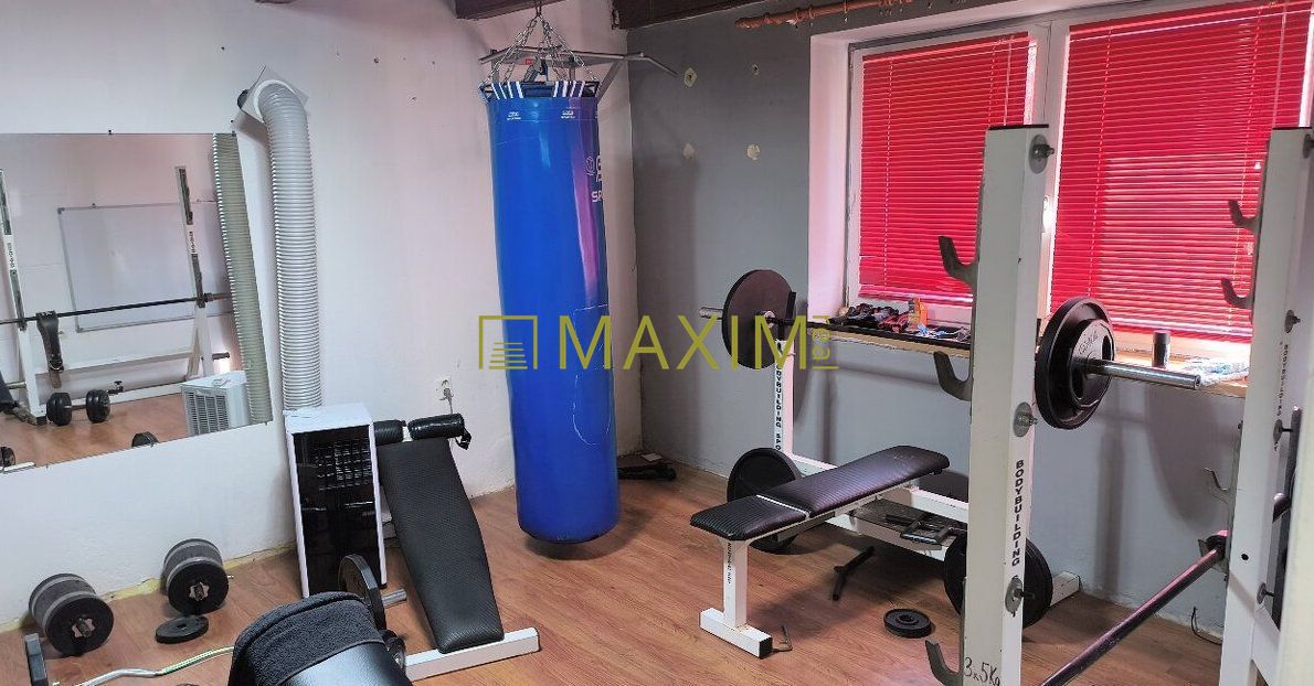 Ponúkam na predaj rodinný dom v obci Ružindol, vhodný na pok - 6