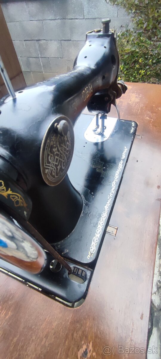 Funkčný šijací stroj Singer - 6