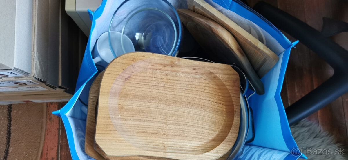 Predám kuchynské spotrebiče a riad – mix balík - 6