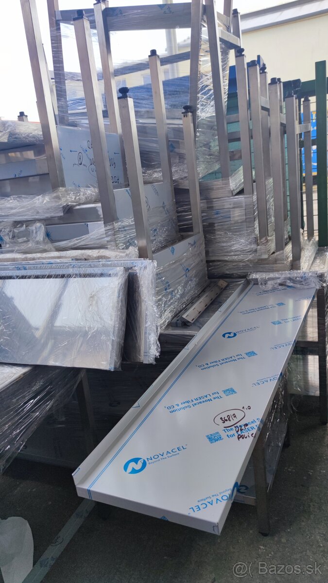 Digestor, odsávač pár, regál, police, nástenné skrine - 6