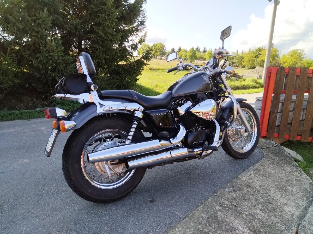 Predám Hondu VT 750 S. R.v. 2011. - 6