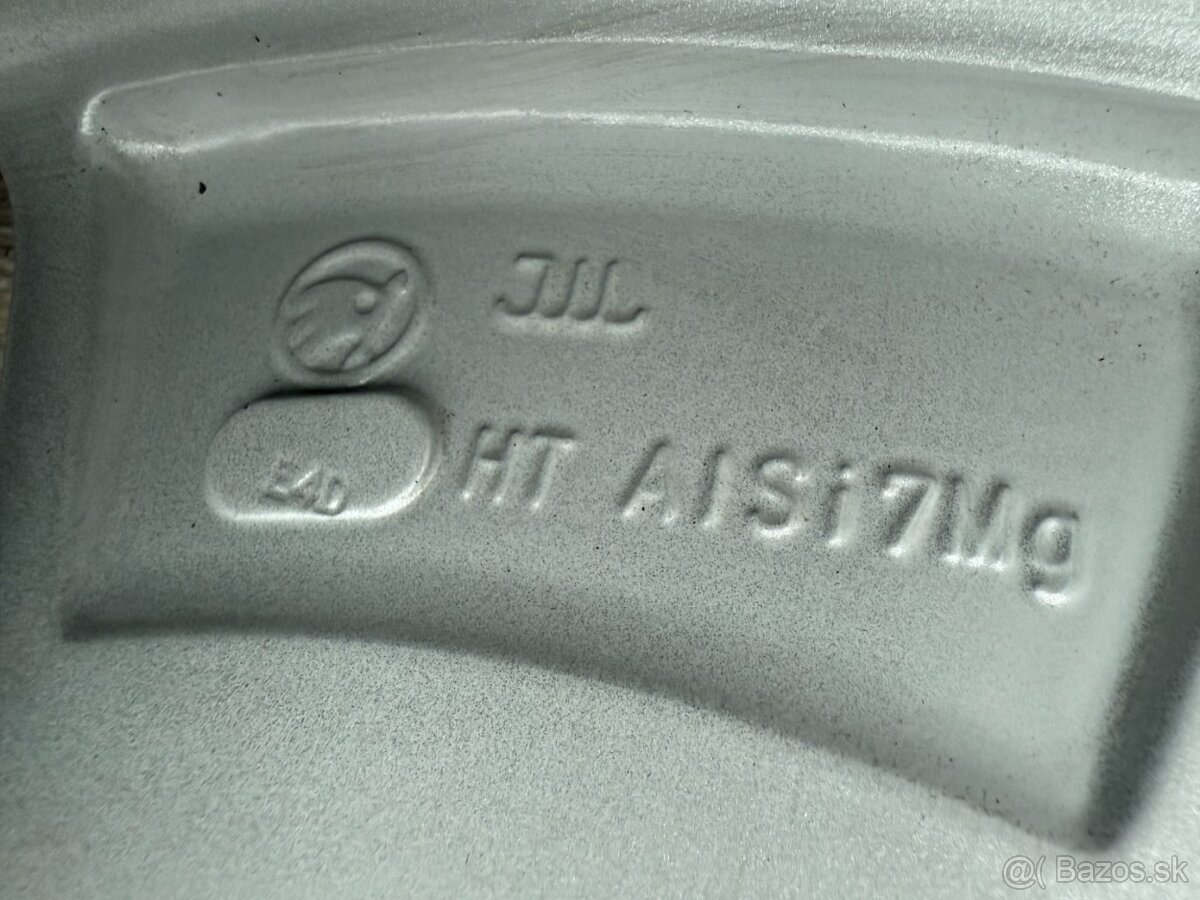 R17 ORIG.ALU KOLA ŠKODA KODIAQ NANUQ 215/65/17 99% - 6