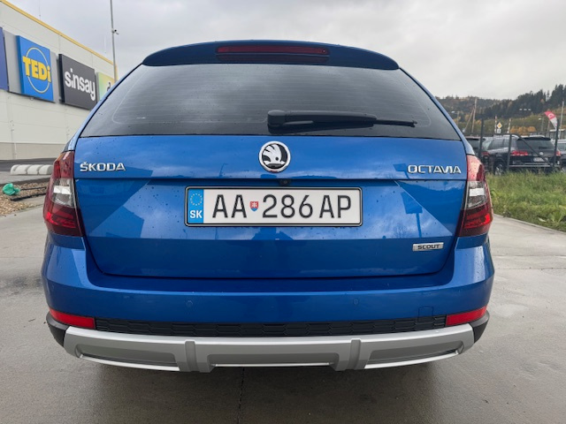 Škoda Octavia Combi 2.0 TDI Scout DSG 4x4 - 6