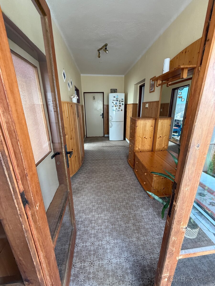 Rodinný dom s pozemkom v Kozárovciach - 6