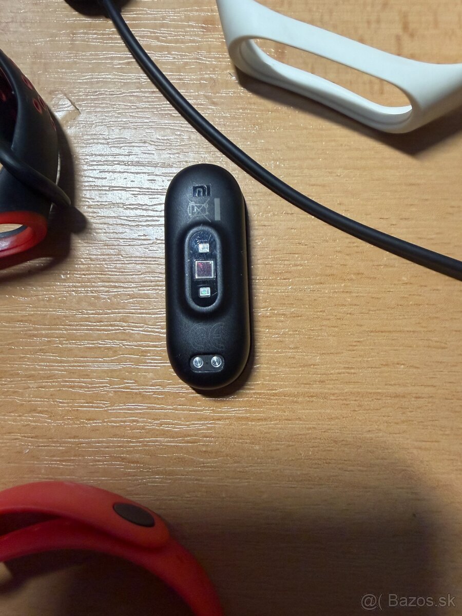 ⌚️ Predám Xiaomi Mi Smart Band 4 + príslušenstvo - 6