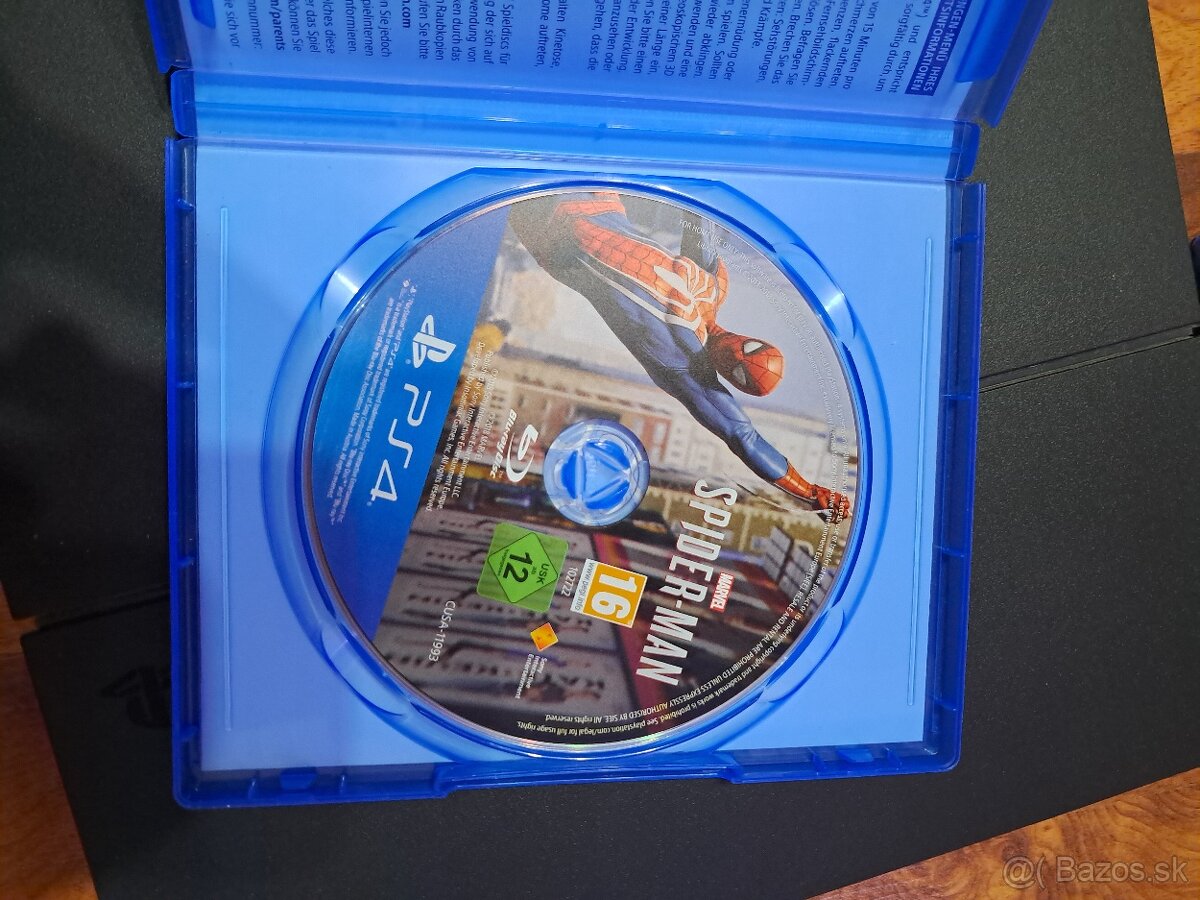 Predám ps4 1tb, 2 ovládače a hry - 6
