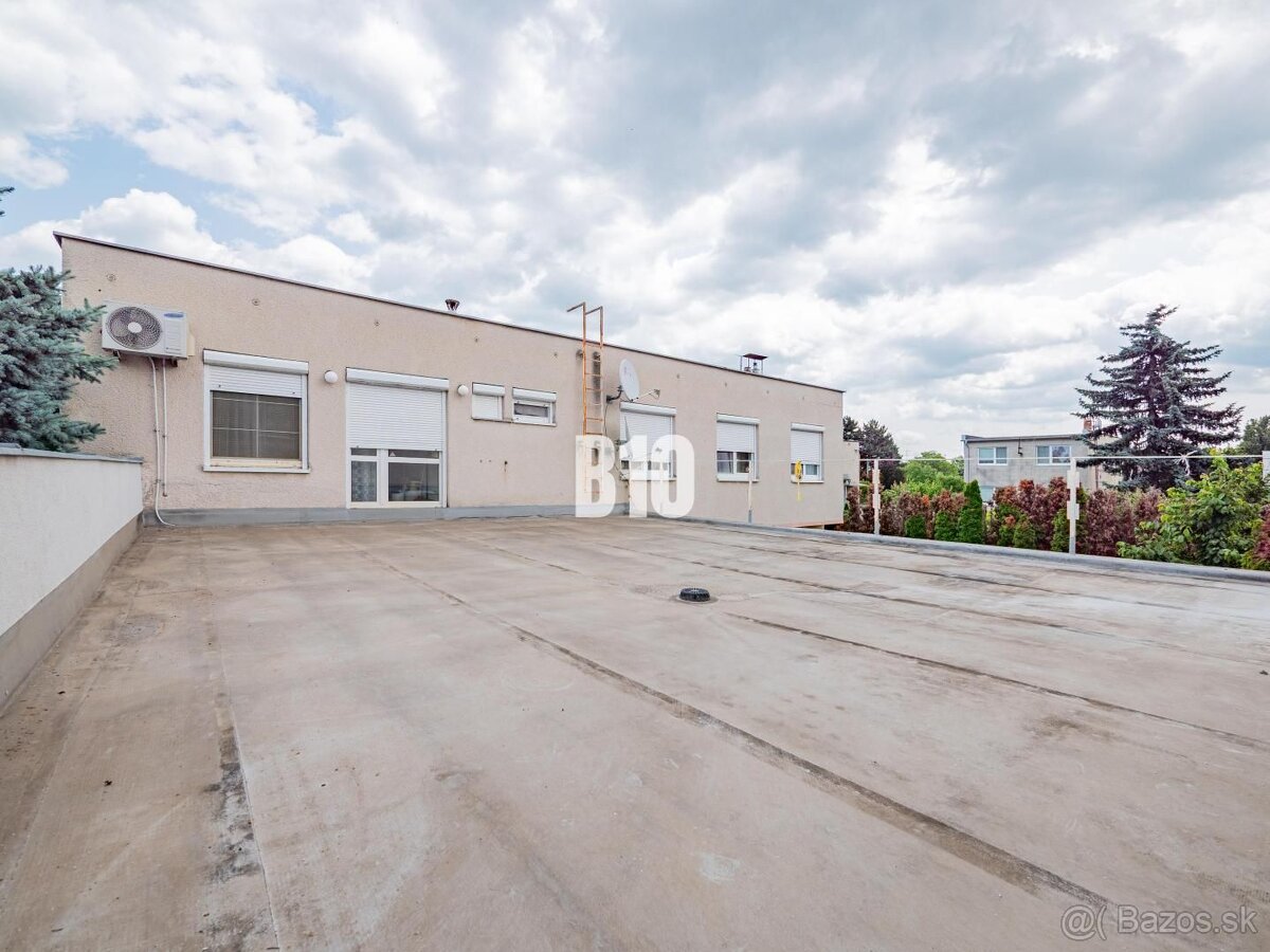 PRIESTRANNÝ RODINNÝ DOM s garážou v pokojnom prostredí mesta - 6