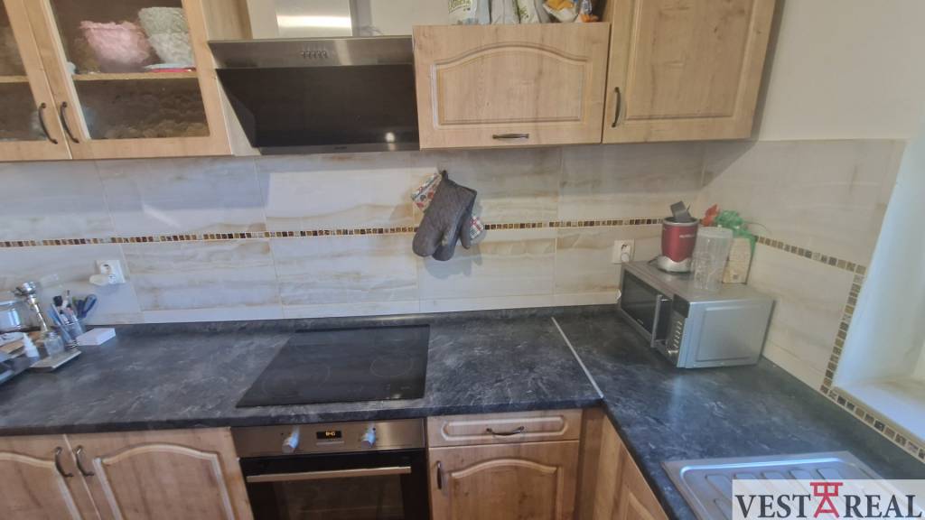 Na predaj 5 izbový rodinný dom Jelka - 6