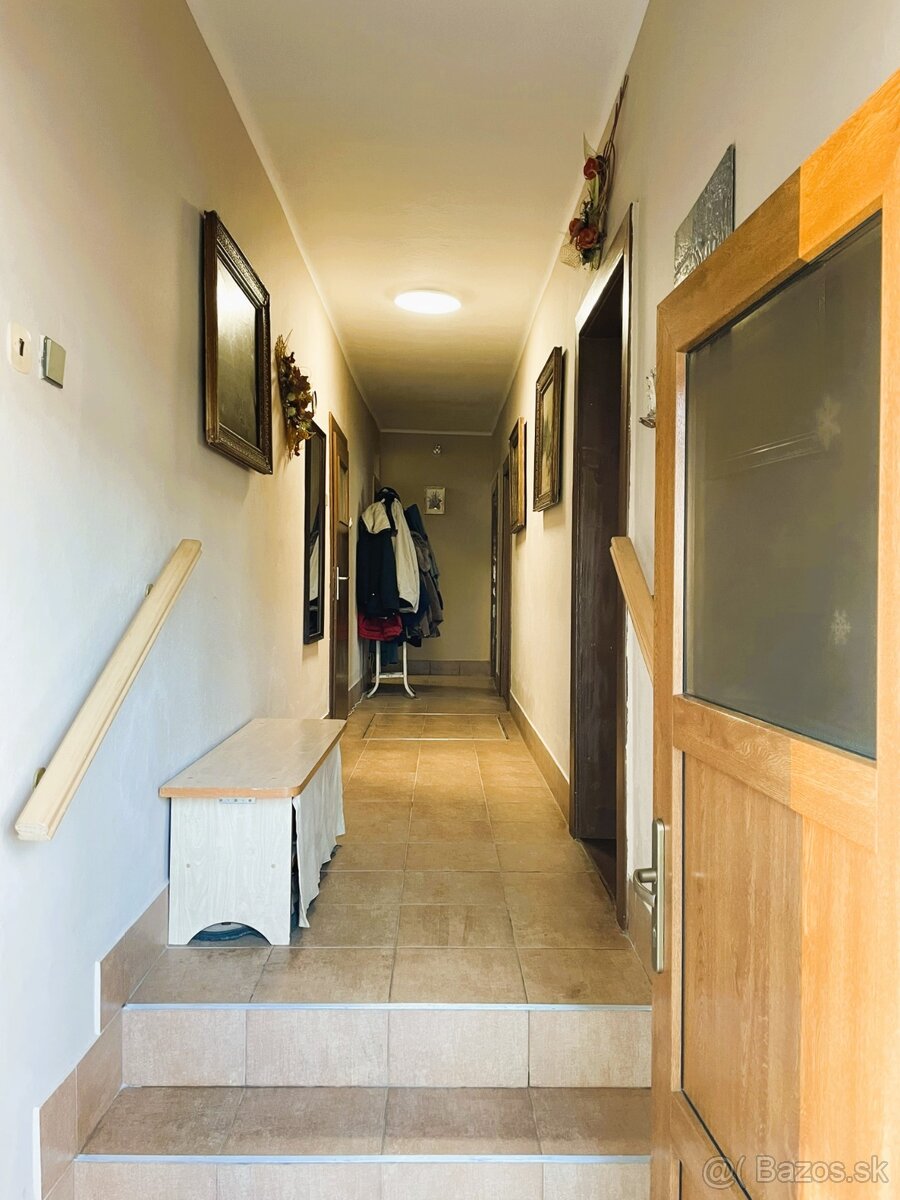 Rodinný dom s garážou a záhradou blízko pri Poprade - 6