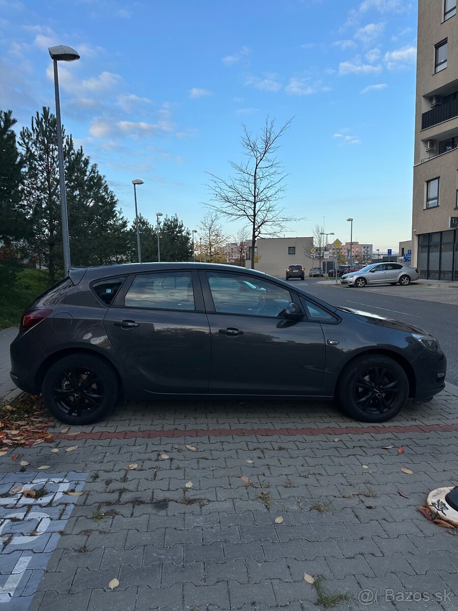 Opel Astra J, 2015, 1.6 , benzín - 6
