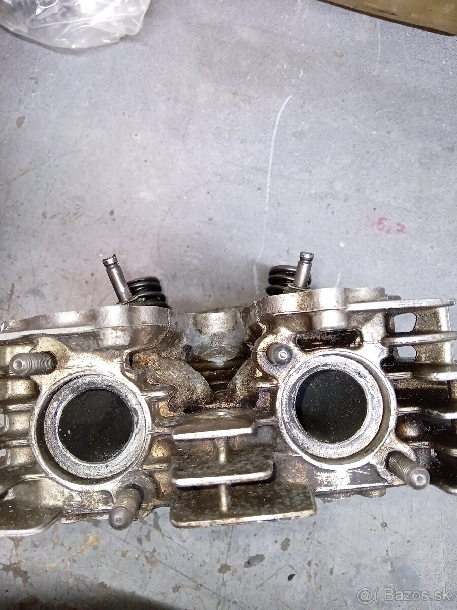 Hlava Honda NX650 Dominator - 6