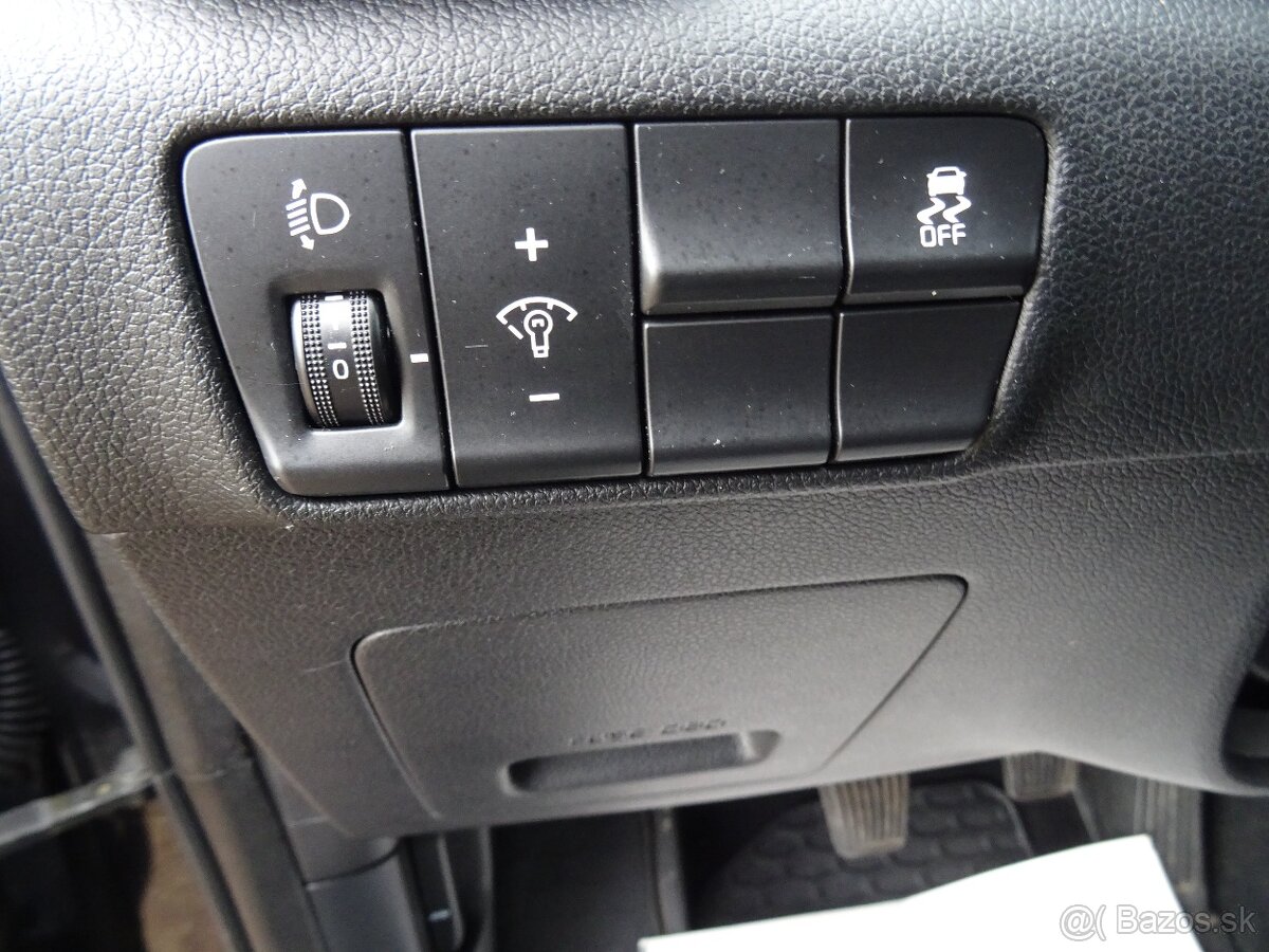 Kia Sportage 1.7 CRDi 85kW 1x maj.4x letní pneu,pěkná výbava - 6