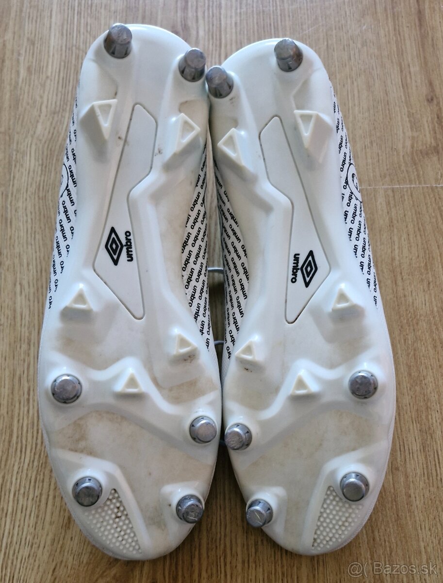 Umbro Aurora league SG - 6