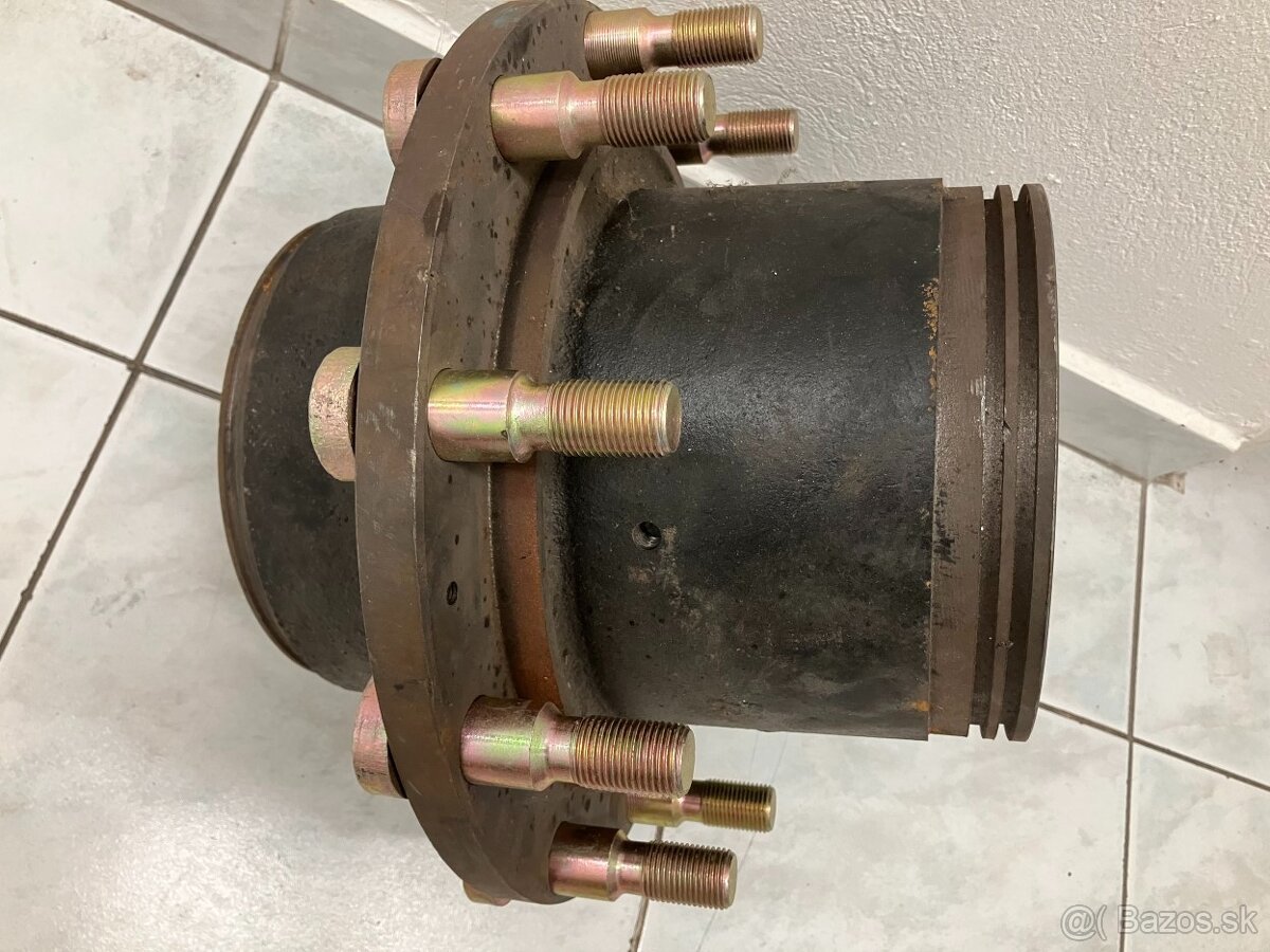 Náboj zadného kola Tatra T148 - 6