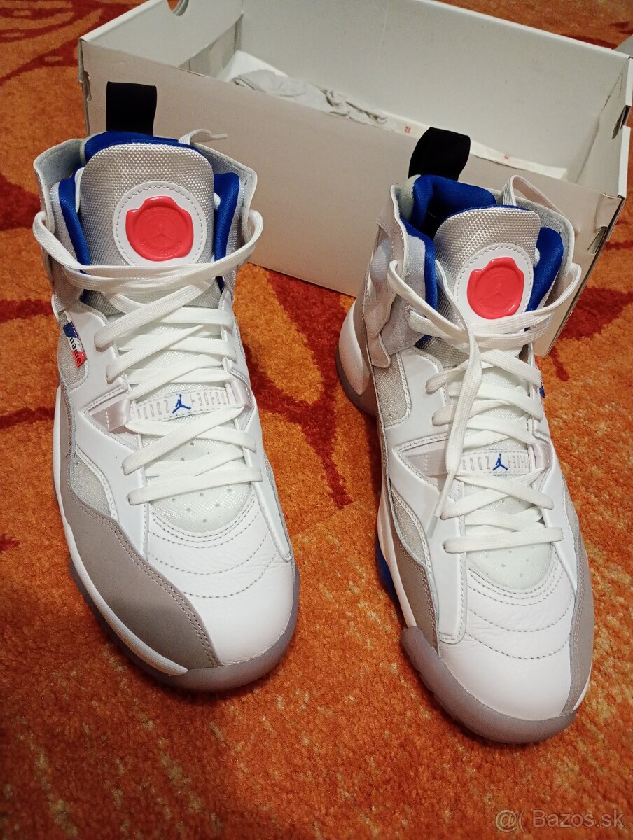 Jordan Two Trey PSG 43 - 6