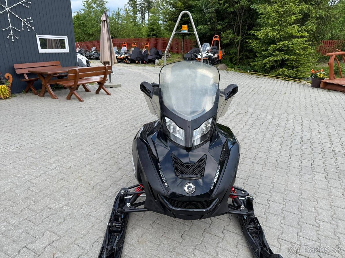 Snežný skúter BRP Lynx Adventure Grand Tourer 1200 4-TEC - 6