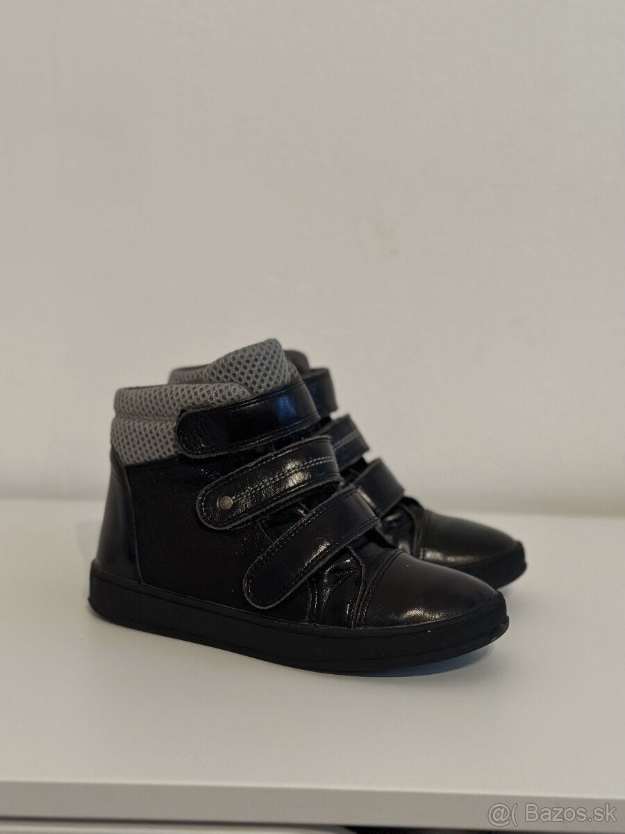 Predám jesenno-jarné topánky, pravá koža , veľkosť 32 - 6