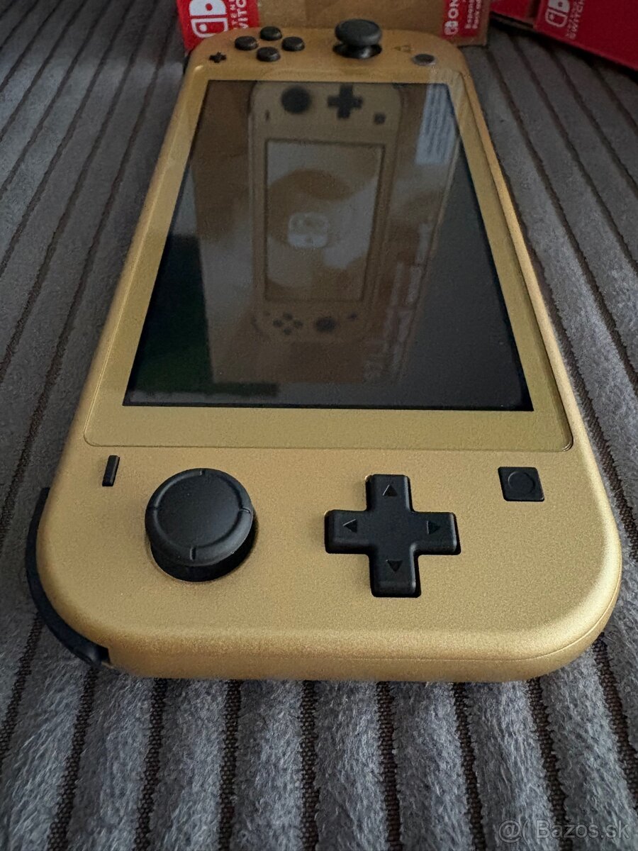 Nintendo Switch Lite Hyrule Edition + Magnetický kryt - 6