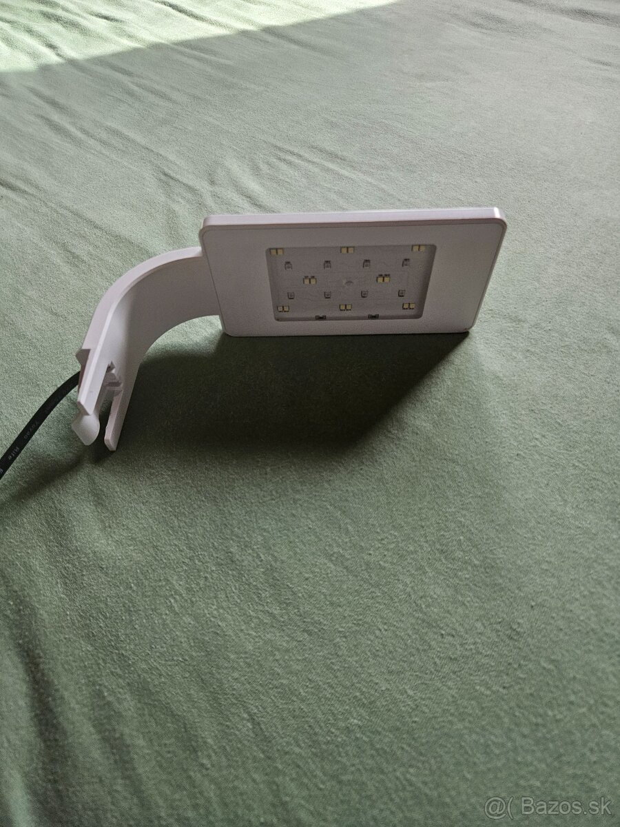 Predám akvárium + príslušenstvo - 6