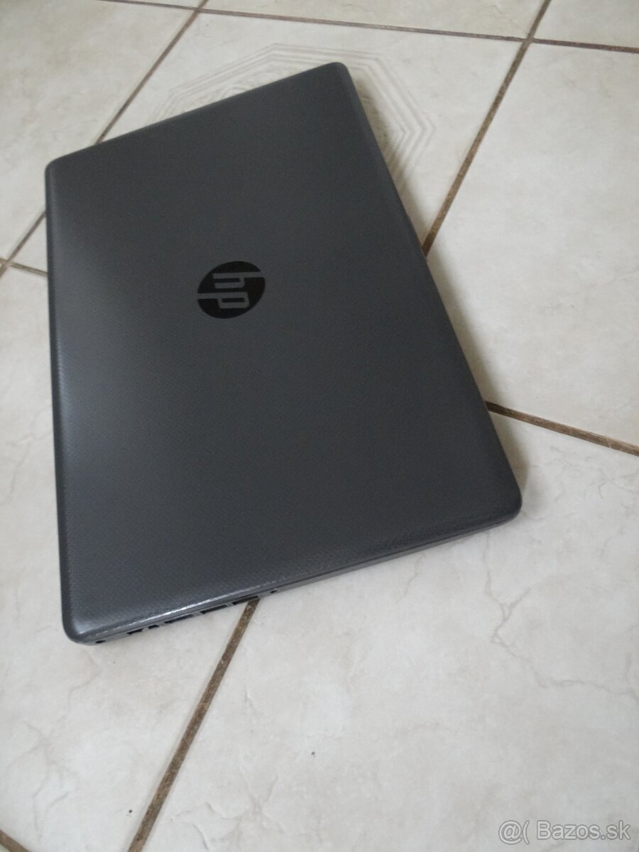 15.6" HP 255 G7/AMD Ryzen 5/16GB RAM/256SSD a 1TB HDD/AMD V - 6