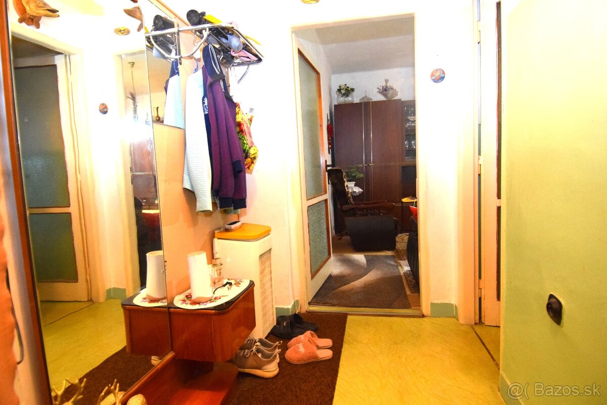 Na predaj dvojizbový byt s balkónom. + garáž. - 6