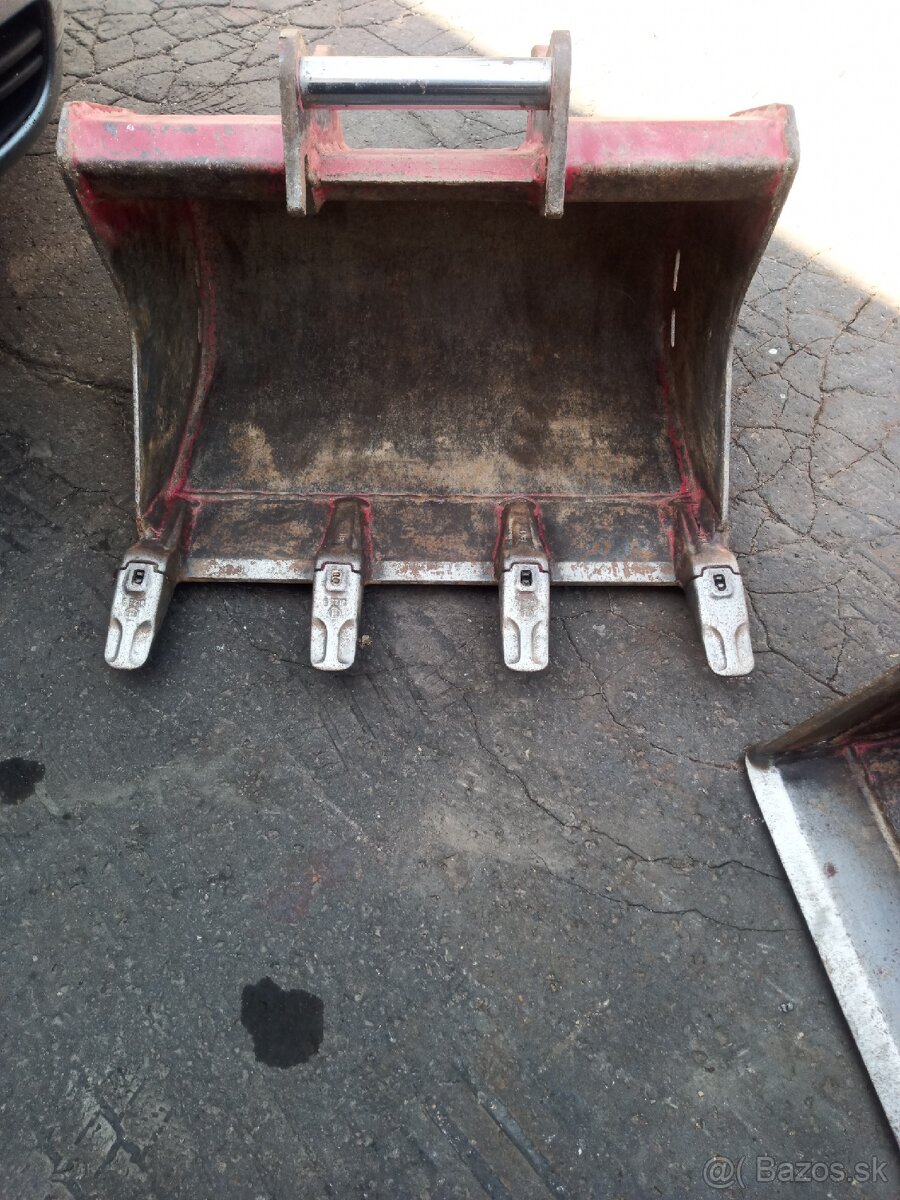 Lyžice varechy Takeuchi MH03 - 6