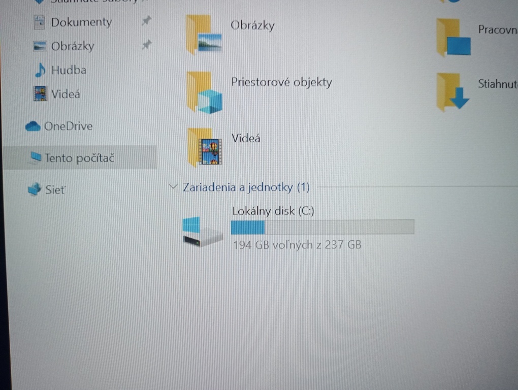 predám Dell Latitude 5410 , Intel i5 , 16gb ram , Win 10 - 6