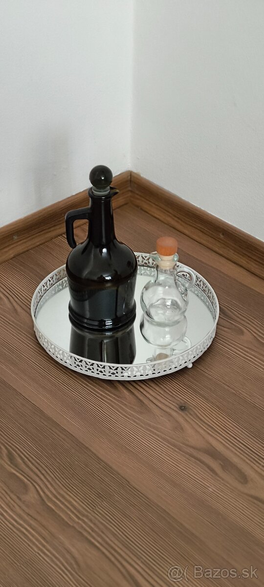 Predám moderný štýlový zrkadlový podnos + 2x karafa BONUS - 6