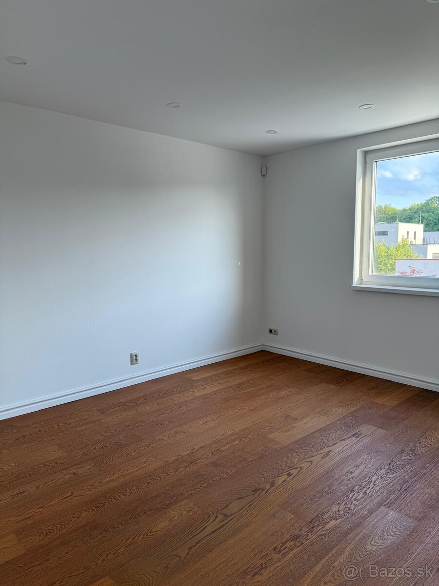 172m2 interiér a exteriér - 6