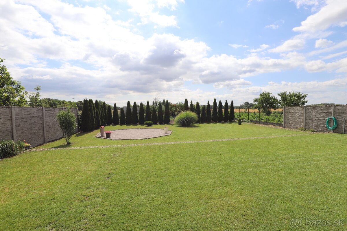 4 izbový rodinný dom so zariadením, pozemok 1174 m2 - 6