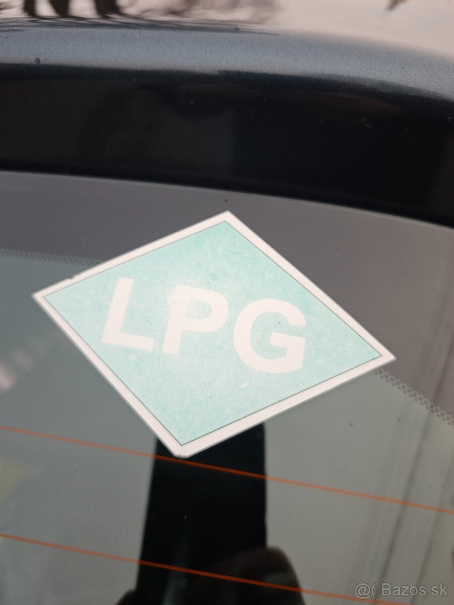 Nisan Juke 1,6 benzín+LPG - 6