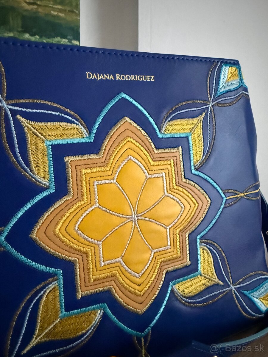 Sara Iris kožená vyšivaná kabelka Dajana Rodriguez - 6