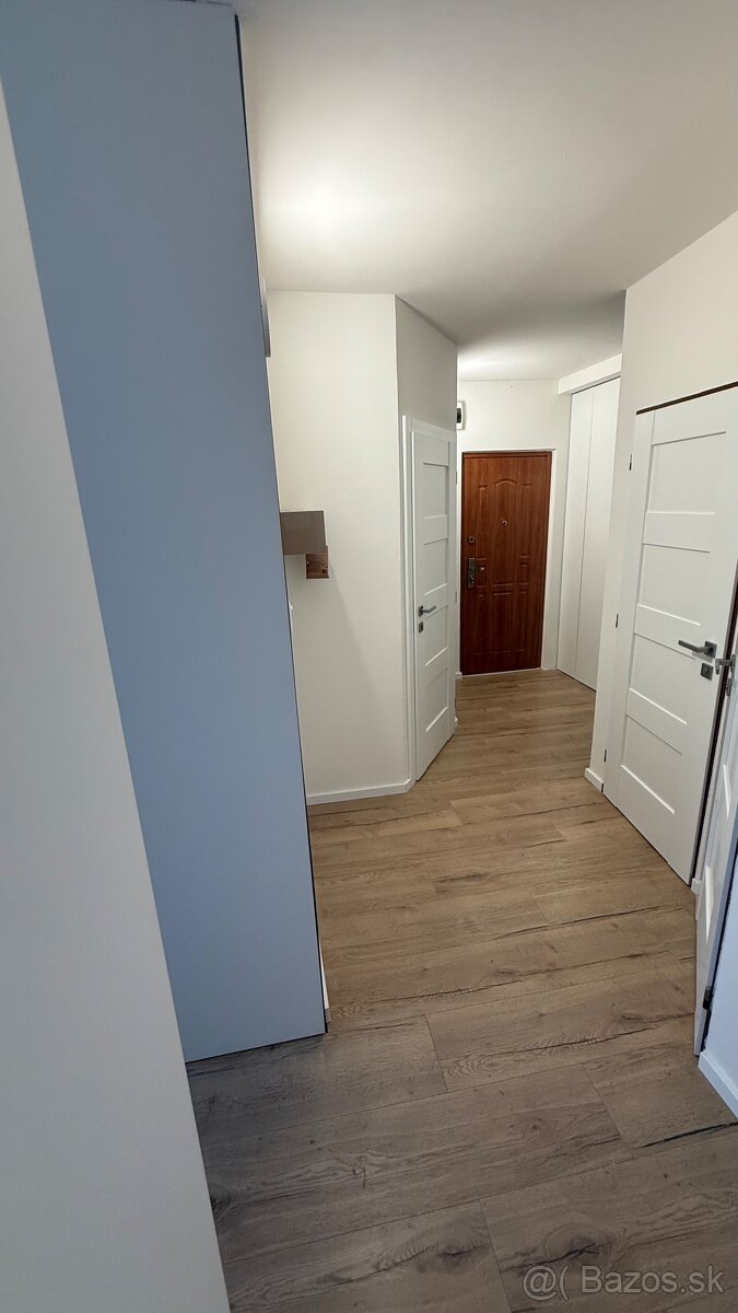 Prenájom 3-izboveho bytu - 6