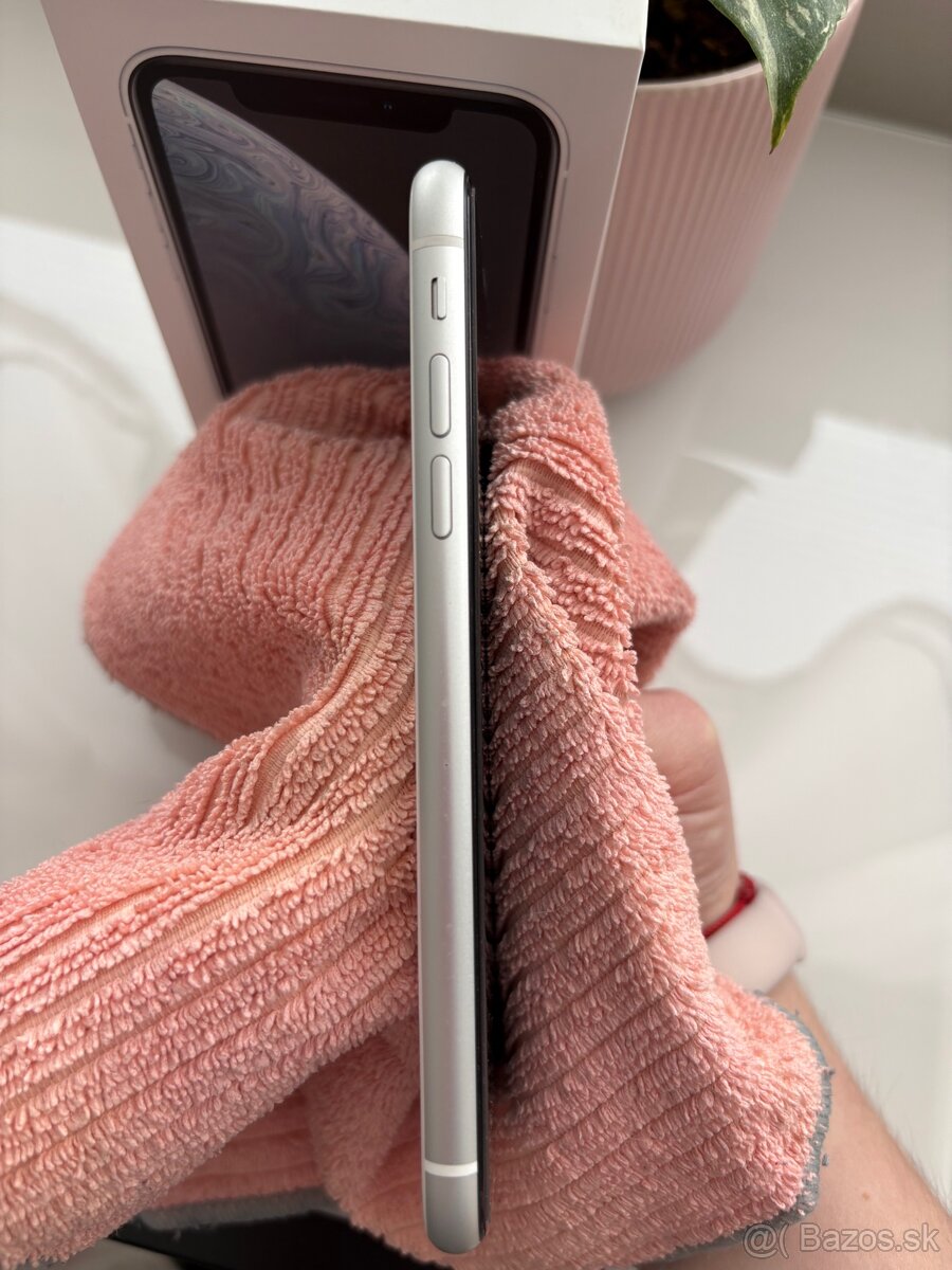 iPhone XR 64GB biely - 6
