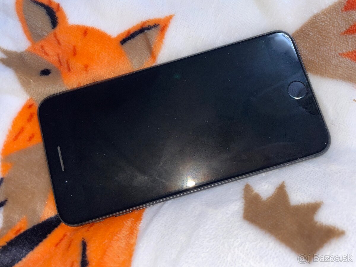 Apple iPhone 8 Plus – 64 GB – plne funkčný - 6