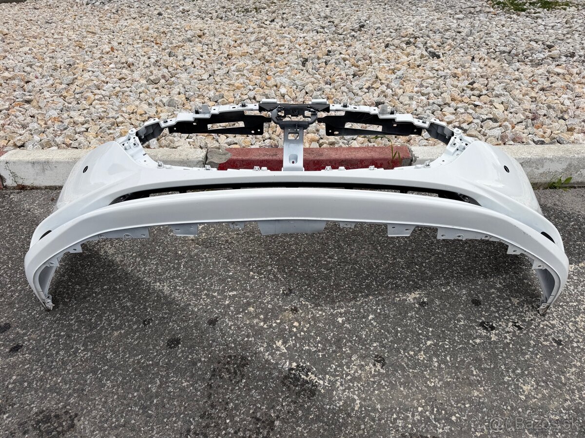 Predám nárazník na Mazdu 3. - 6