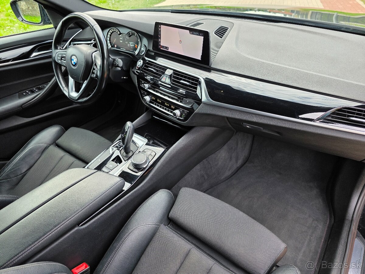 BMW 520D xDrive SPORTLINE HARMAN KARDON 2018 - 6