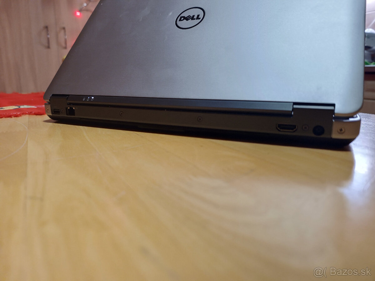 DELL Latitude E6440 - 14.1" / i5 / SSD / AMD Grafika / Dock - 6