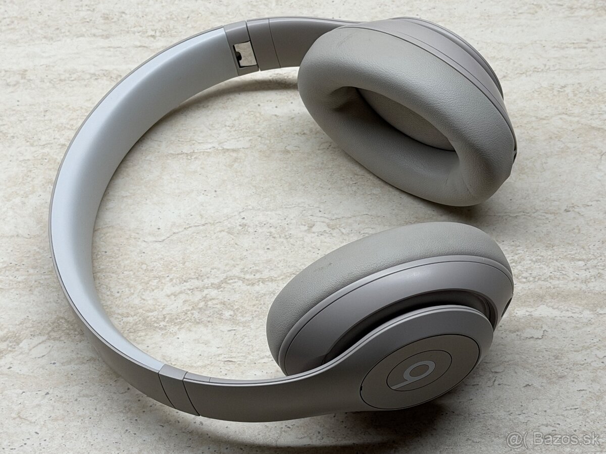 Beats Studio Pro - 6